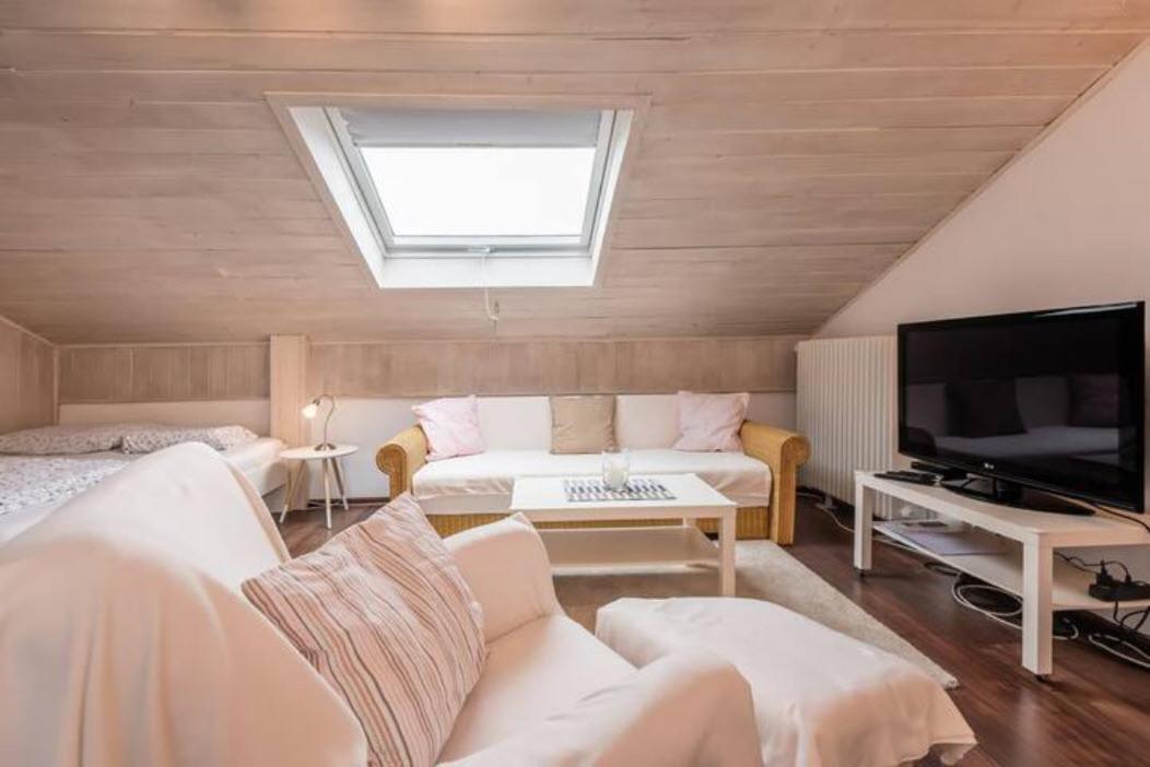 Modernes Apartment Zum Wohlfuehlen Kolbermoor Esterno foto