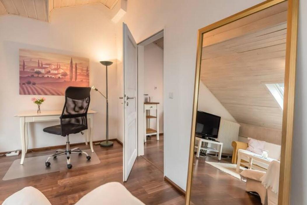 Modernes Apartment Zum Wohlfuehlen Kolbermoor Esterno foto